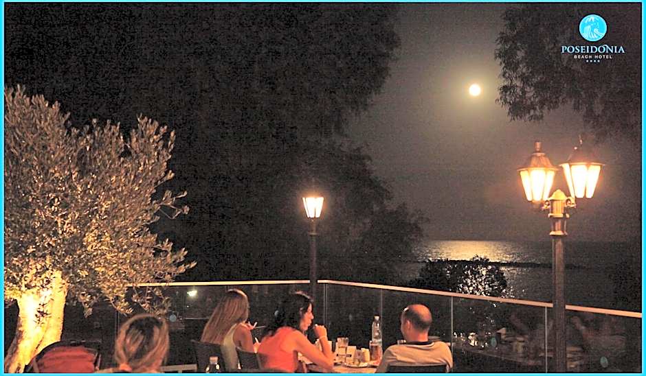 Poseidonia Beach Hotel