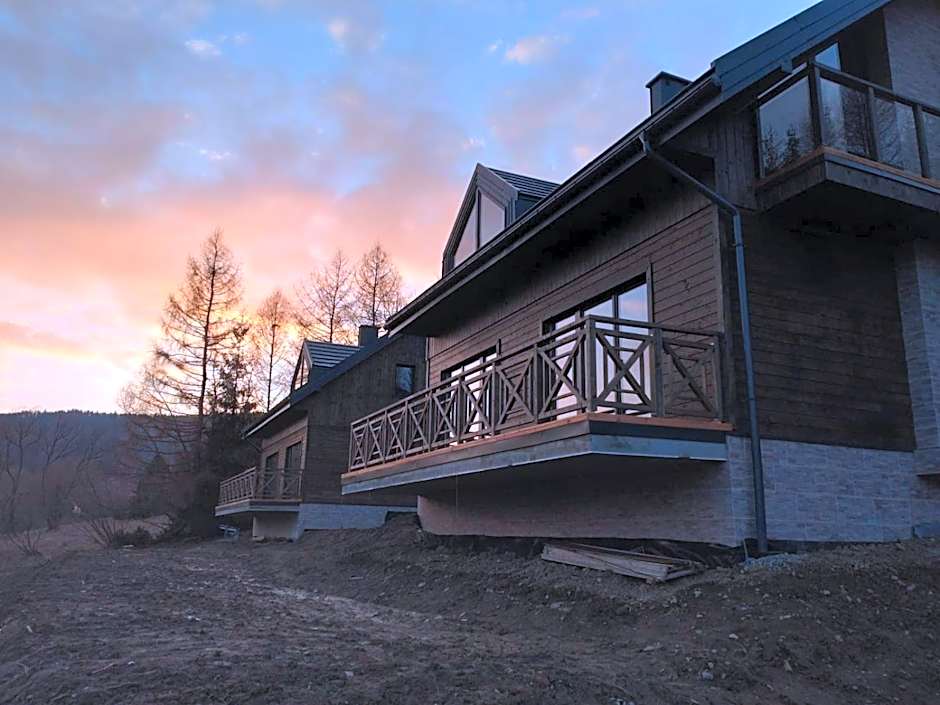 Szumny Dwór - pokoje z łazienkami