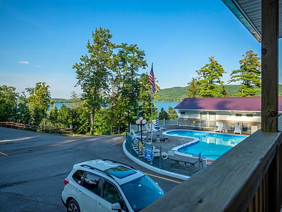 Lake 'N Pines Motel