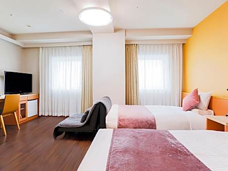 High Floor Superior Twin Room - Non-Smoking