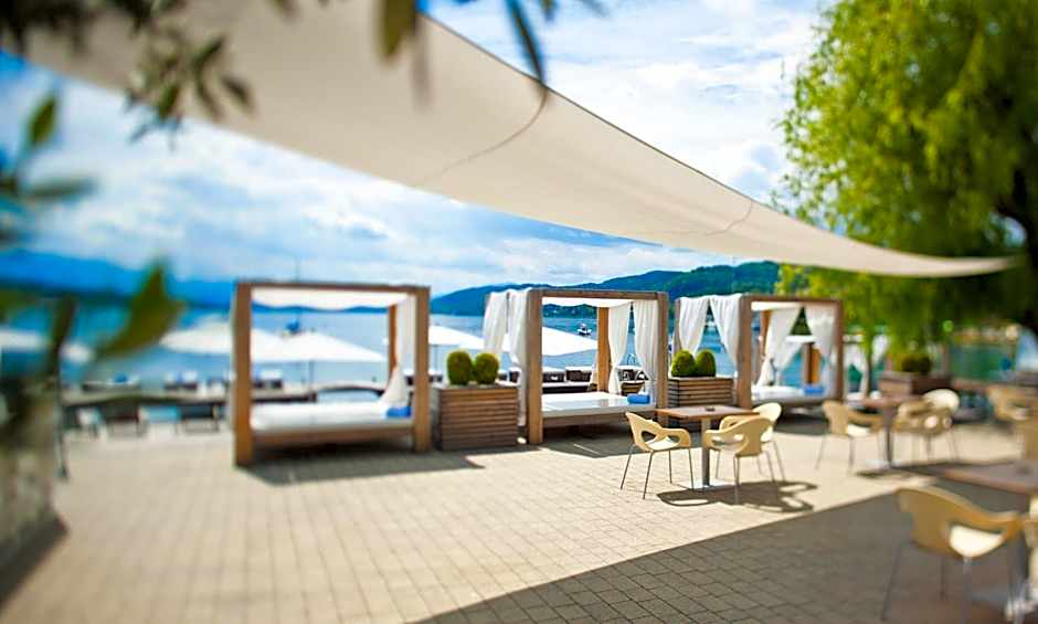 Lake's - My Lake Hotel
