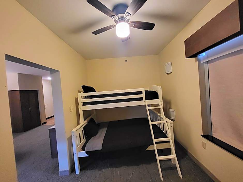Route 66 inn & Suites