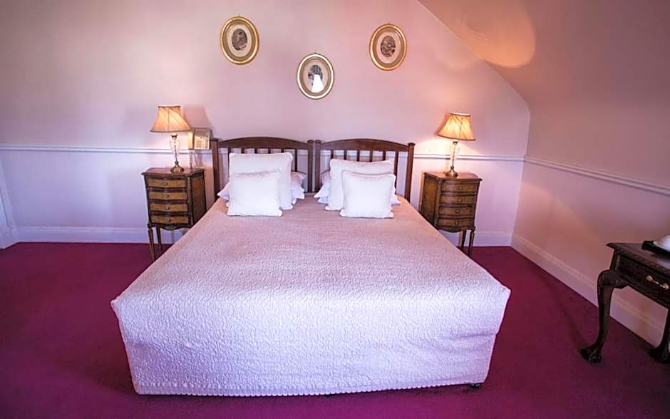 Kilcooly's Country House Hotel