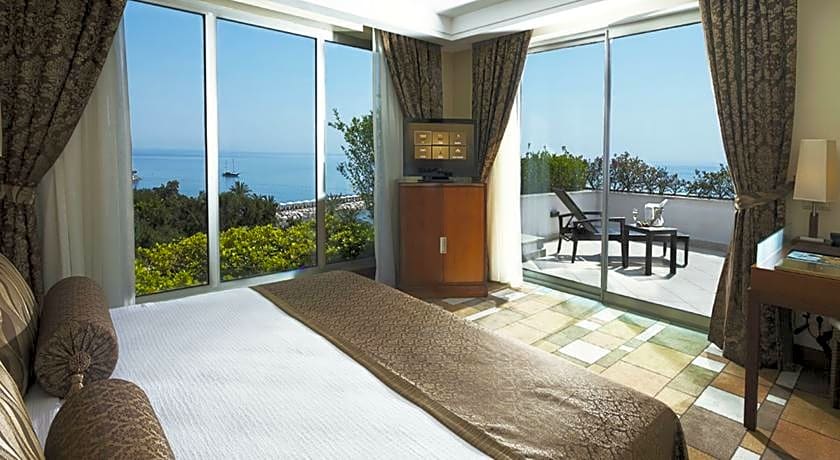 Rixos Sungate Hotel