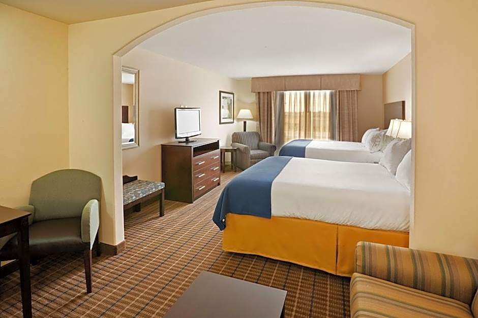 Holiday Inn Express and Suites Hotel - Pauls Valley By IHG
