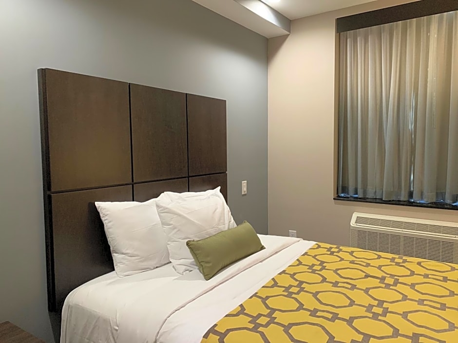 Voyage Hotel