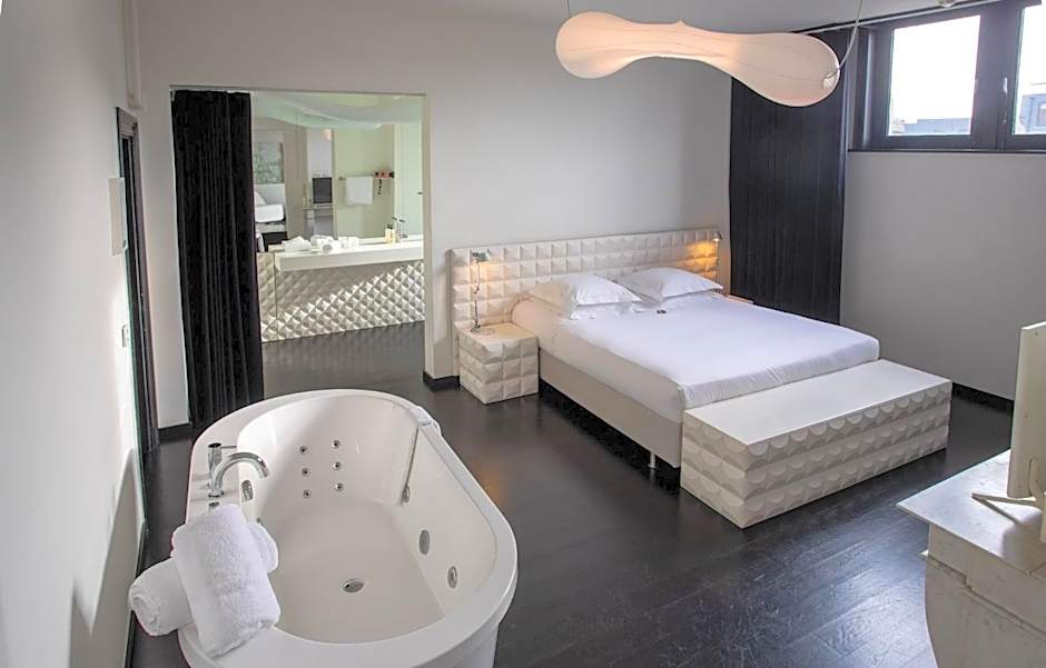B&B Suites FEEK