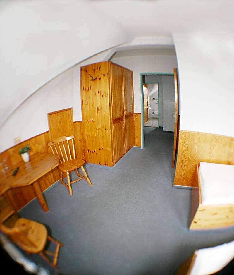 Landgasthof zur krummen Linde