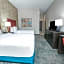 La Quinta Inn & Suites by Wyndham DFW West-Glade-Parks