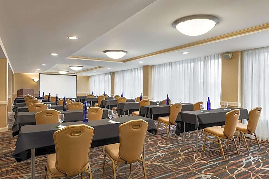 Holiday Inn Gaithersburg By IHG