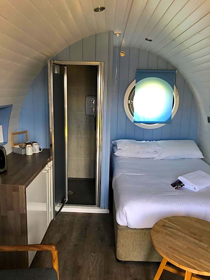 Loch Leven Hotel & Distillery