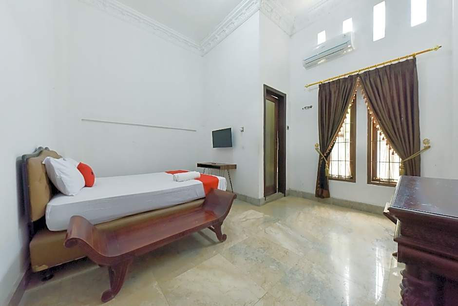 RedDoorz Syariah near Dago Pakar 2