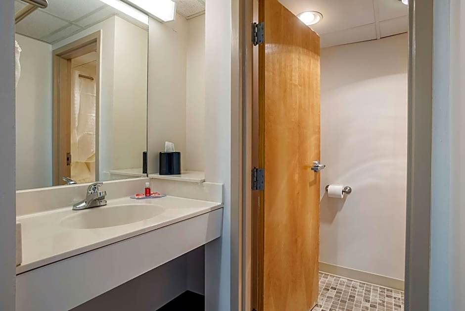 Econo Lodge Inn & Suites Rehoboth Beach