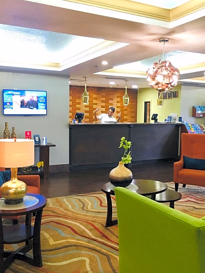 Best Western Plus Universal Inn