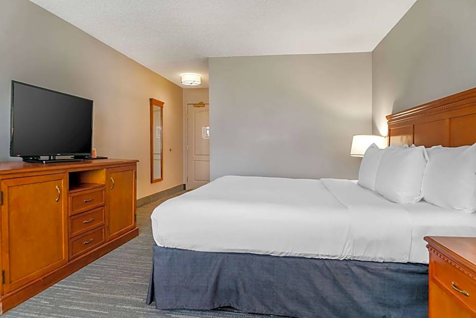 Country Inn & Suites by Radisson, Rossford - Toledo South