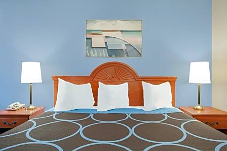 Studio King Suite - Non-Smoking