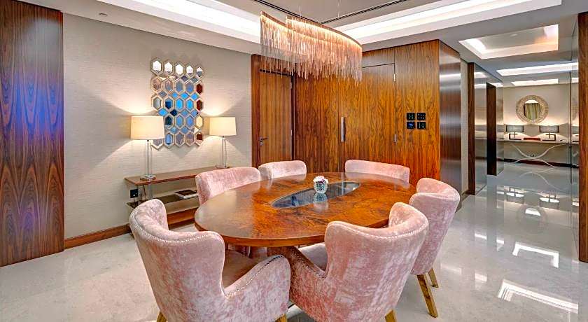 Crowne Plaza Muscat OCEC By IHG