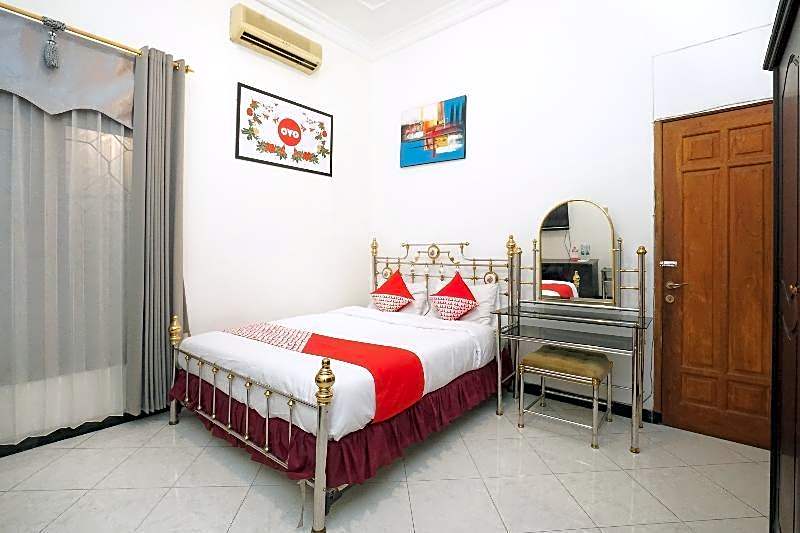 Tjahaja Baroe Syariah Mitra RedDoorz At Dukuh Kupang