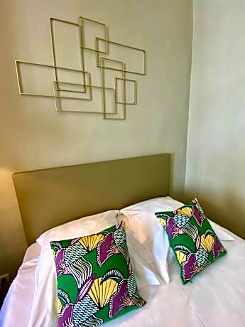 Basic Quadruple Room with Shared Bathroom