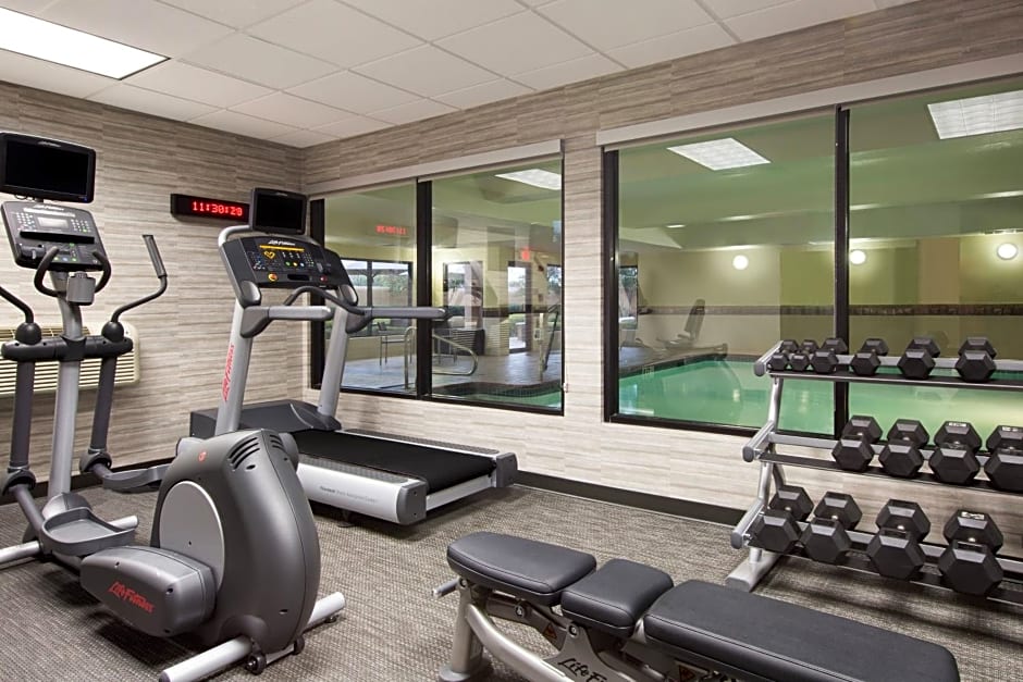 Courtyard by Marriott Dallas Mesquite