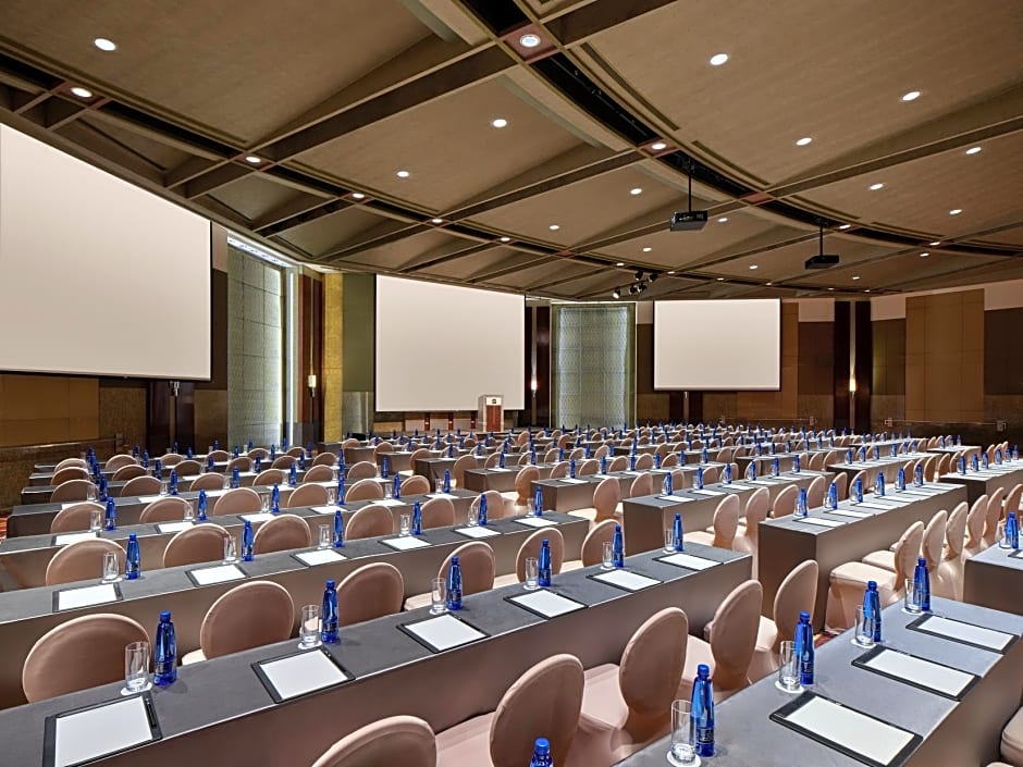 Shangri-la's Far Eastern Plaza Hotel, Taipei