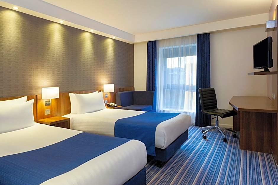 Holiday Inn Express Dunstable By IHG