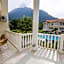 Gold Lion Hotel