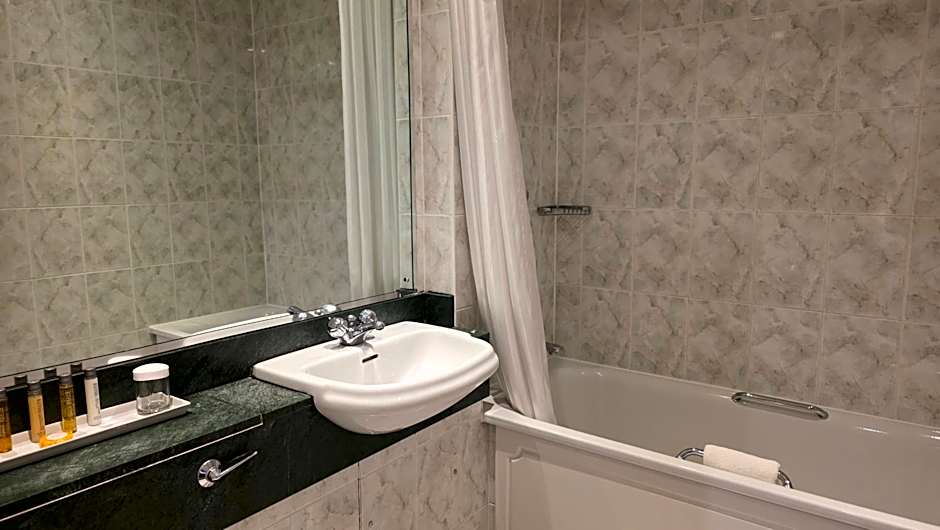 Best Western Plus Manor Hotel NEC Birmingham