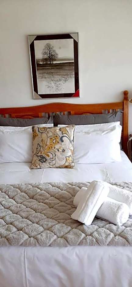 The Oaks Hotel