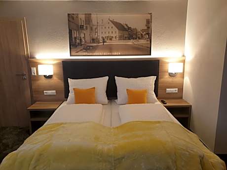 Deluxe Double Room with Extra Bed