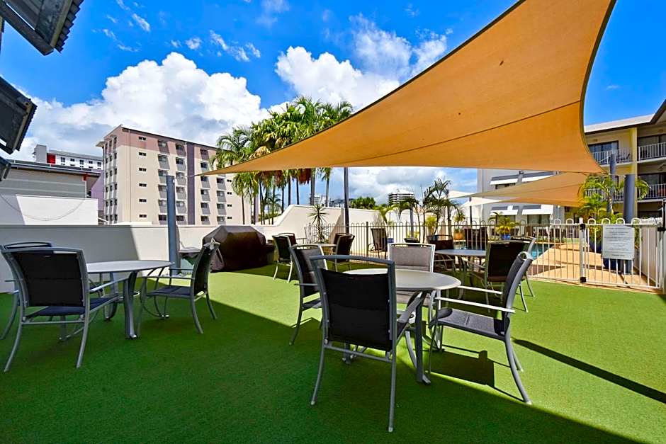 Metro Advance Apartments & Hotel