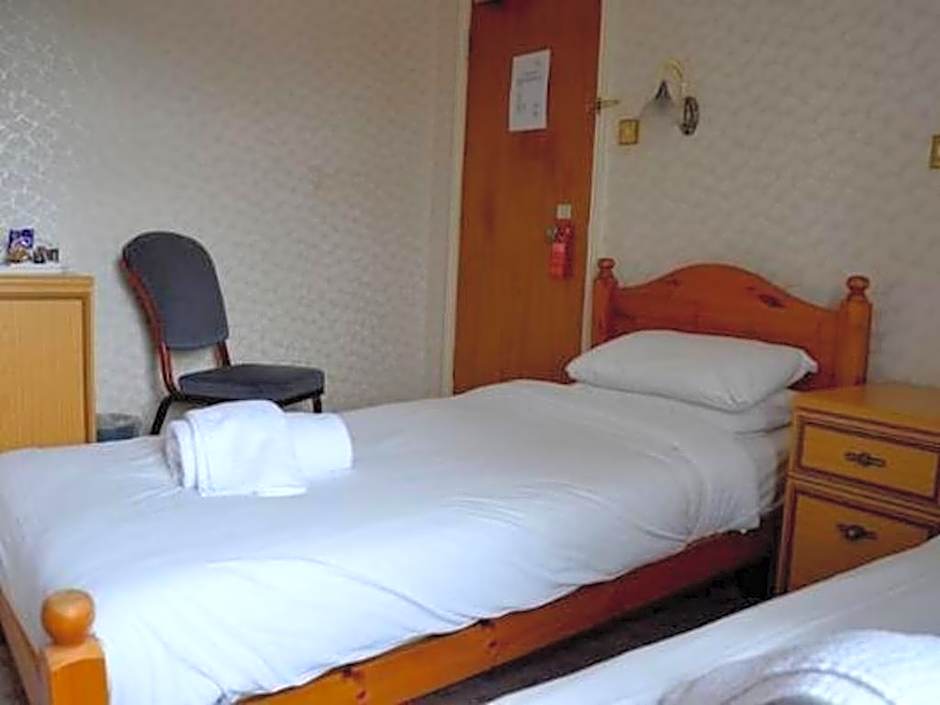 Uno Thames Hotel