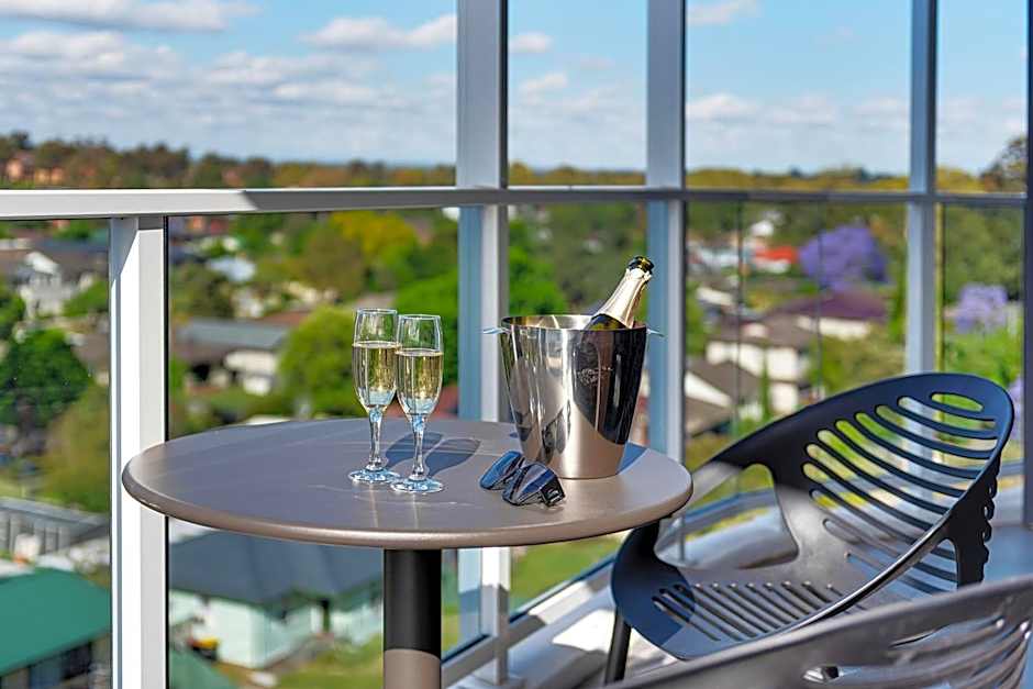 Littomore Suites Kingswood