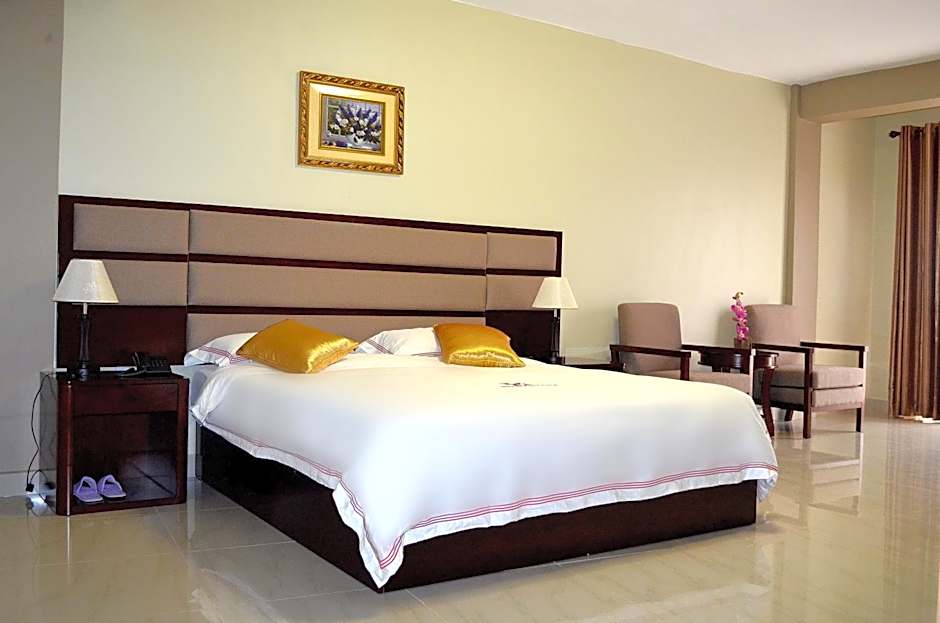 Hillside Plaza Hotel