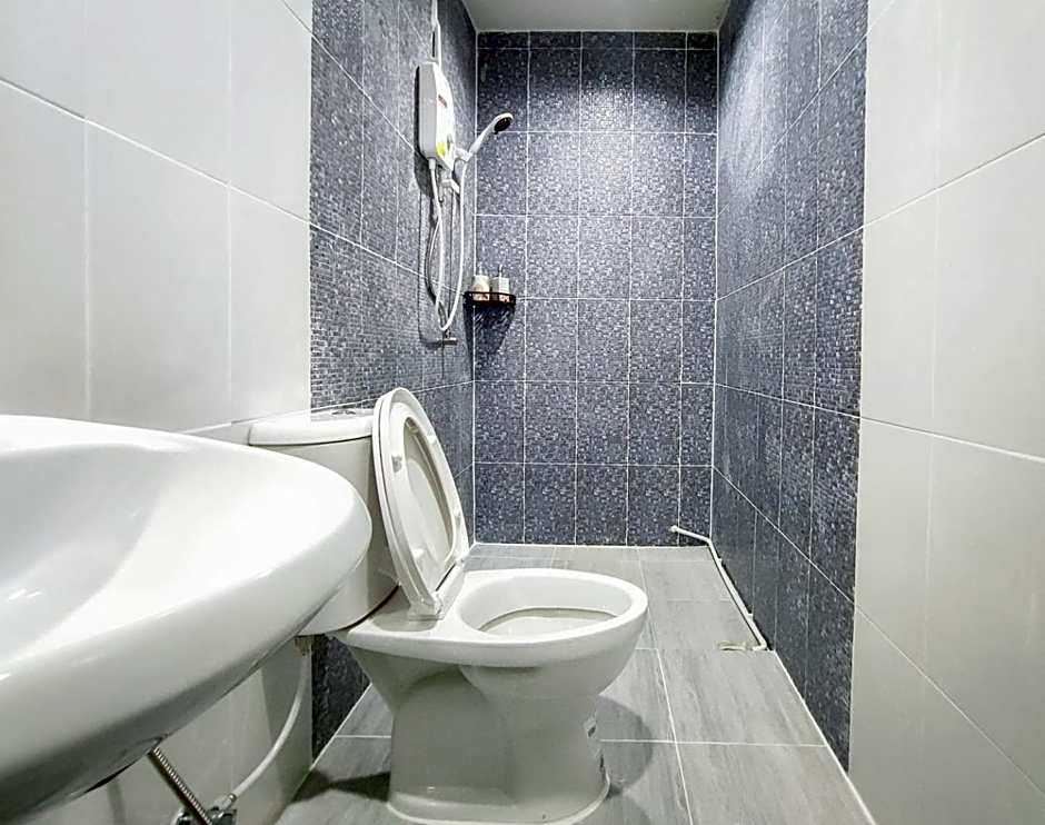 GAO Phala Beachfront Hostel