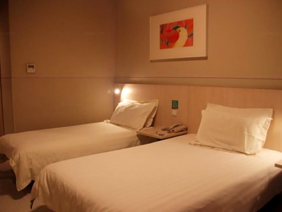 Jinjiang Inn Urumqi Hongqi Road Branch