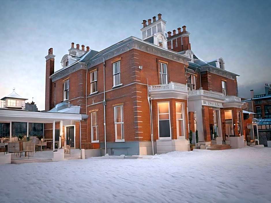 The Royal Hotel Elgin