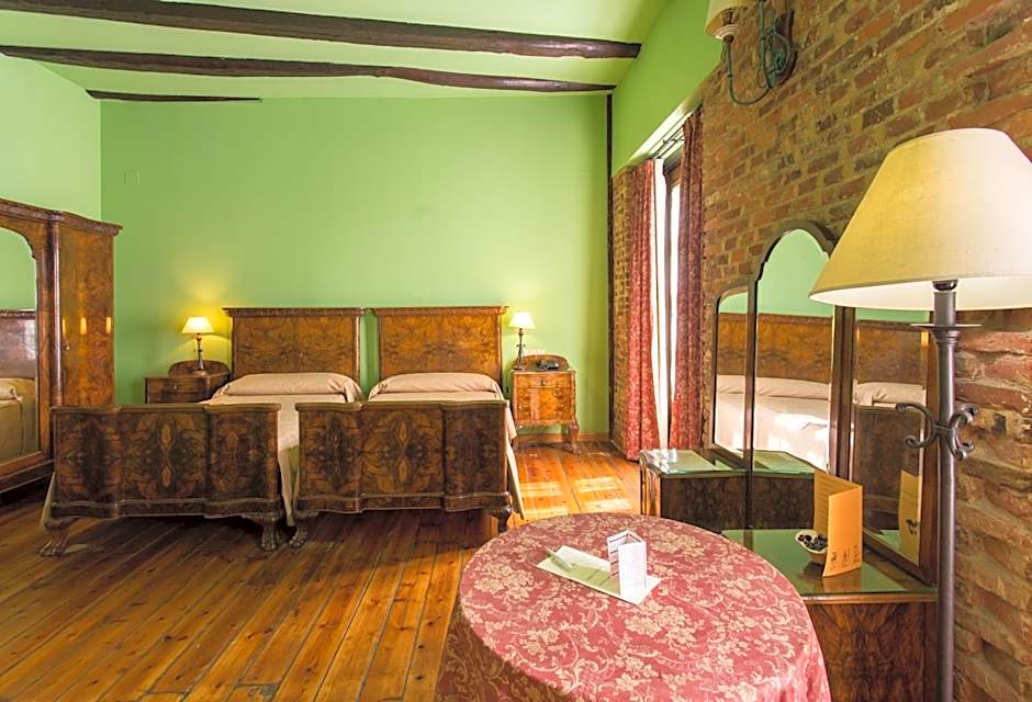 Hotel La Posada Regia