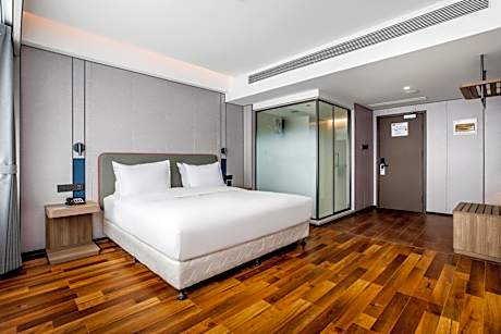 Standard King Room with Extra Space