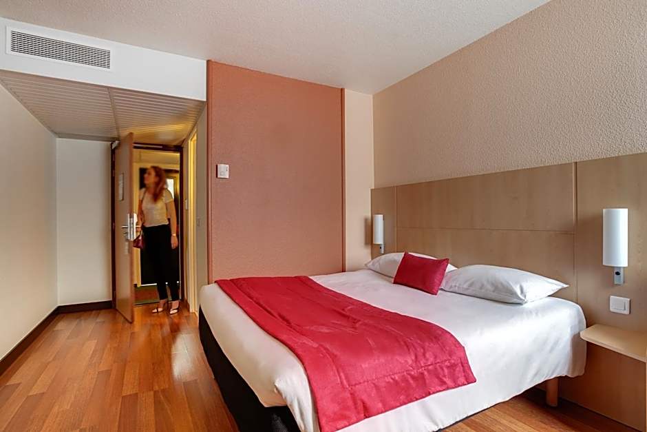 ibis Angers Centre Chateau