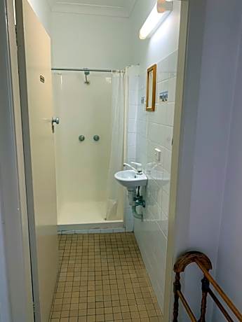 Single Room with Shared Bathroom