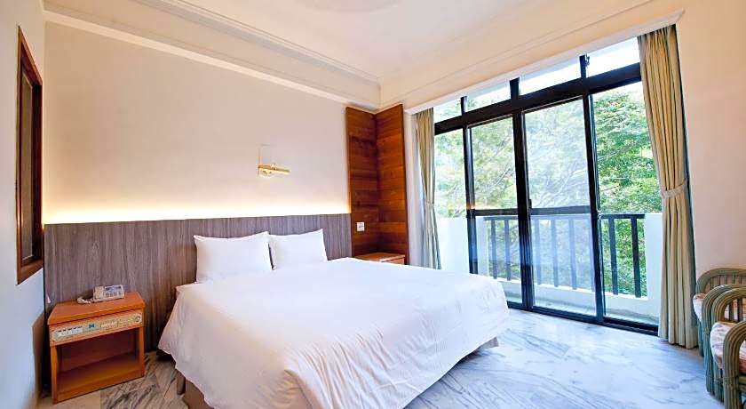 Hu Shan Hot Spring Hotel