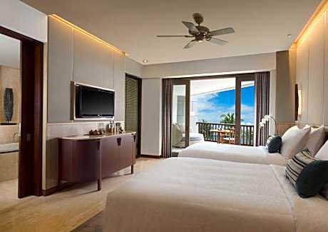 Deluxe Twin Room with Pool View
