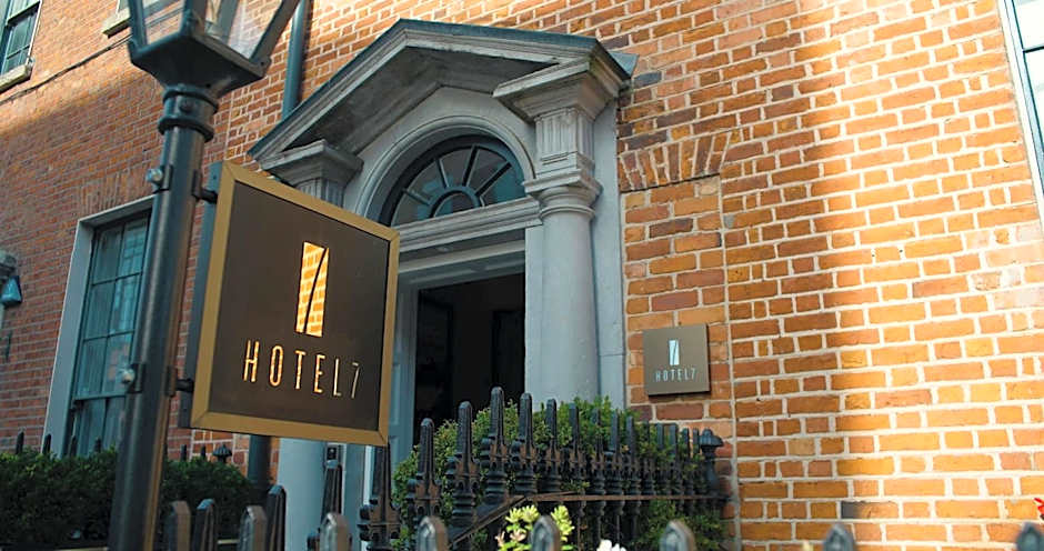 Hotel 7