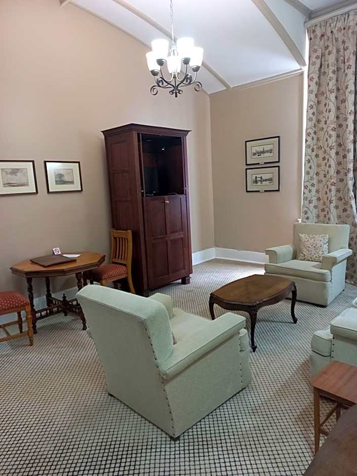 Kimberley Club Guesthouse