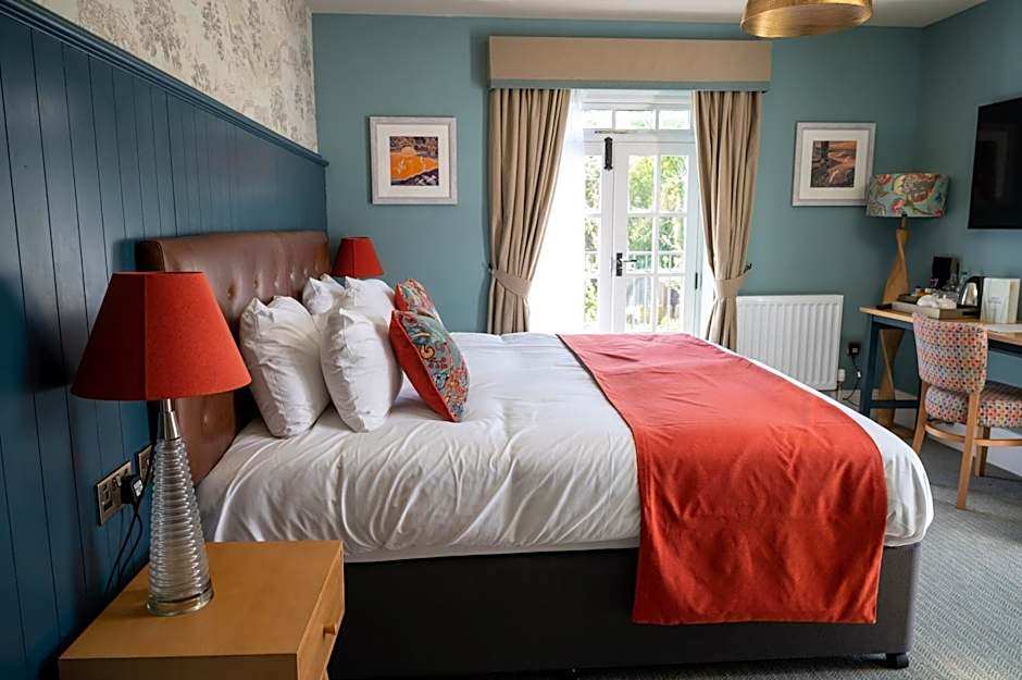 Victoria Hotel by Chef & Brewer Collection