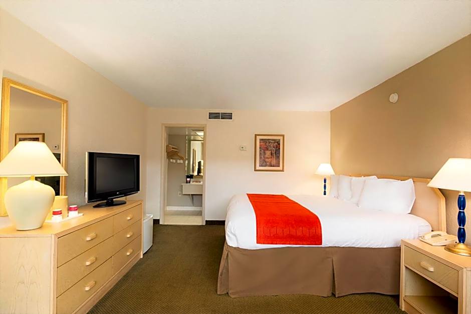 Ramada by Wyndham Kissimmee Gateway