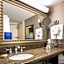 DoubleTree By Hilton Hotel Dallas Market Center