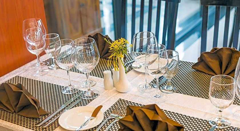 Kampong Thom Royal Hotel