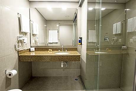 LUXO TWIN NON SMOKING